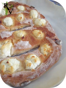 Fougasse-aux-Abricots-Secs--Chevre--Miel---Romarin.png