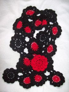 Copie-de-echarpe-fleur-avec-broche.jpg