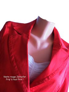 veste-rouge-jennyfer-2.jpg