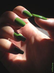 Swatch-Green-witch-Village-OPI--5-.jpg