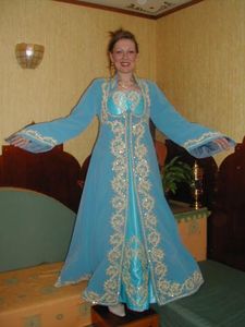 L\u0027Algérie a subi des influences dues aux passages d\u0027étrangers. Ce qui n\u0027a pas empêché au costume algérien d\u0027avoir des particularités stylistiques propres à