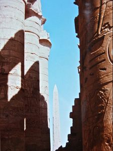 Louksor-et-son-obelisque-copie-1.jpg