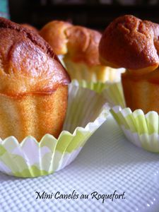 mini canelés au roquefort