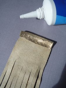 collier navajos cuir attache