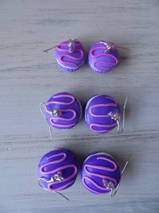 BO fimo macarons violet vanille trois tailles