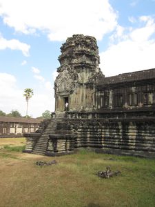 Une des tours d'angle d'Angkor Vat