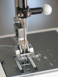 Sewingmachine04