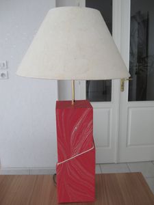 Lampe-en-carton-rouge-002.jpg