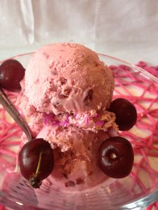 Glace à la cerise