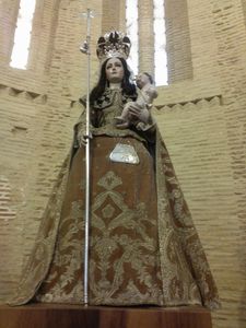 Statue de la Vierge dans l'église de la Pérégrina