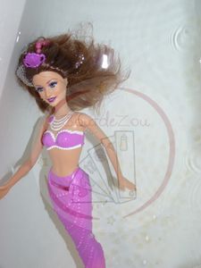 barbie sirene qui nage toute seule