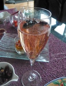 Champagne-hibiscus.jpg