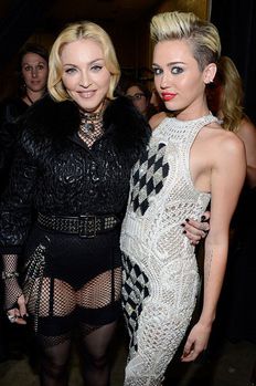 madonna-billboard-awards-2013-miley-cyrus-1.jpg