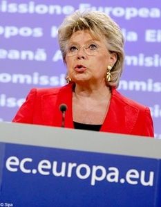 Expulsions-de-Roms-la-France-fustigee-a-Bruxelles mode une