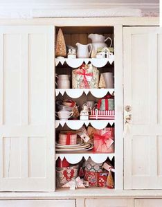 christmas-armoire