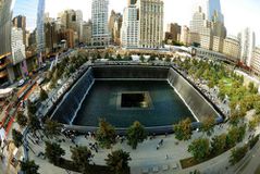 National-9-11-Memorial-WideAngle-Sept-2011-copie-1.jpg