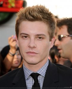 xavier samuel