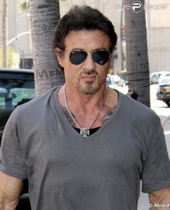 212554-sylvester-stallone-dans-un-film-637x0-3.jpg
