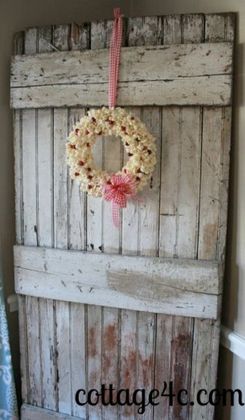 popcorn-wreath-3-318x545.jpg