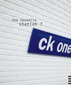 Calvin-Klein-street-marketing-luxe-metro