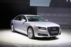 Audi-A8-2011-a-Miami.jpg