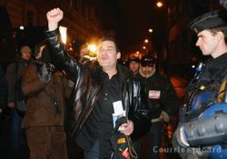 Le-regret-du-leader-des-Conti-J-aurais-du-parler-a-l-exteri.jpg
