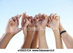 mains-agrafe-solidarite ~u15025134