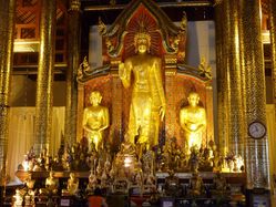 temple chedi louang Chiang mai