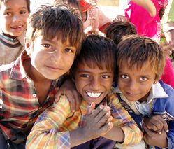 43256961enfants-du-desert-jpg.jpg