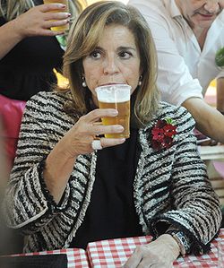 ana-botella.jpg