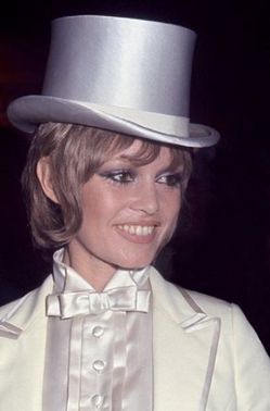 Brigitte-Bardot-par-Roger-Picard--Blog-Bagnaud--17-avril-19.jpg