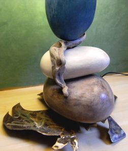 lampe galet bleu zoom