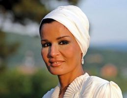 Sheika-Mozah-Bin.jpg