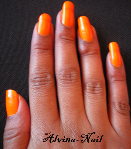 E.Pinaud--Orange3--Alvina-Nail.png