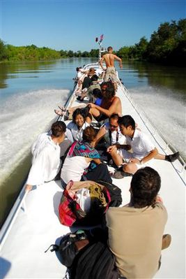 sur-le-bateau-tonle-sap--Small-.jpg