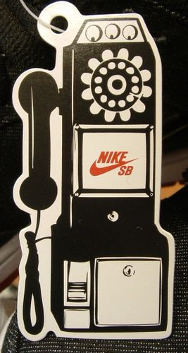 nike-dunk-low-sb-larry-perkins-04-570x1067.jpg