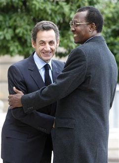 nicolas-sarkozy-idriss-deby-2009-10-16-12-43-52.jpg