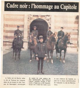 CADRE-NOIR-capitole.jpg