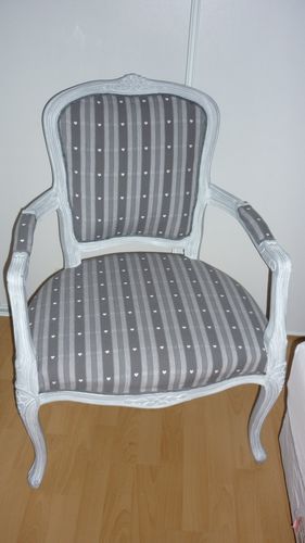 fauteuil-gris.jpg