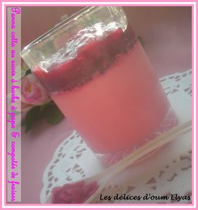 Panna cotta au sucre à barbe à papa et sa compotée de fraises