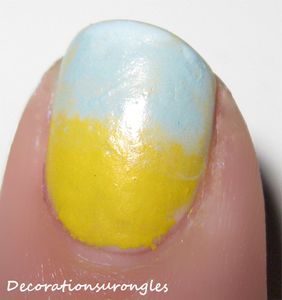 nail-art-vernis-bleu