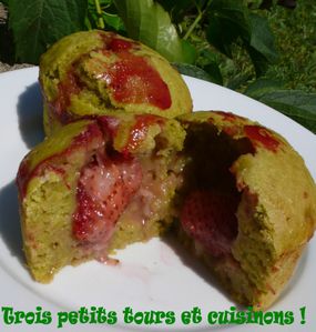 muffincocoblancpistachecoeurfraise2.jpg