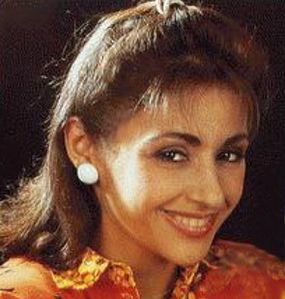 null Carole-Serrat.jpg