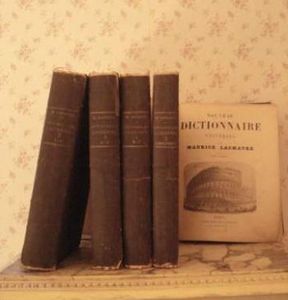 Ancien dictionnaire universel par Maurice Lachatre 350 525[