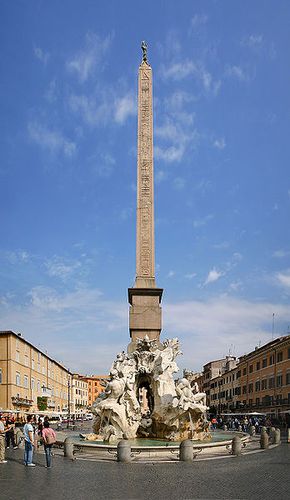 348px-Vierstroemebrunnen Piazza Navona Rom