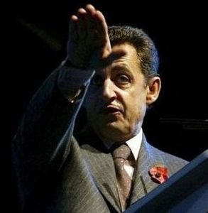 sarkosalutnazi1218656099.jpg