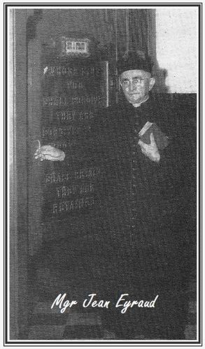 Monsignor--Jean-Eyraud-confessionnal.jpg