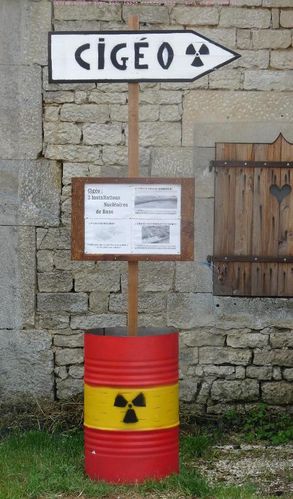 P1020409-MiNired