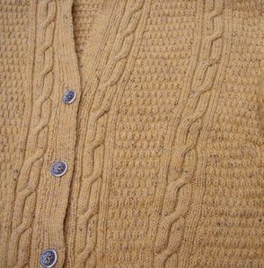 detail-gilet-ocre.JPG