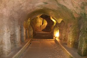 Eglise-souterraine-Aubeterre-s-dronne-sur-Blog-de-Phil.jpg